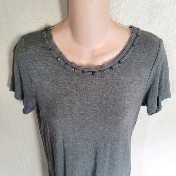 Rose + Olive Olive Green Hi Low Short Sleeve Studded Shirt Size Women's Small - Picture 3 of 9